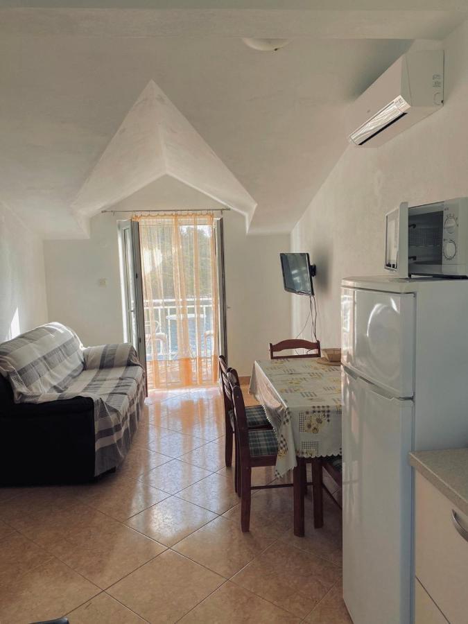 Apartmani Mima Necujam Ngoại thất bức ảnh